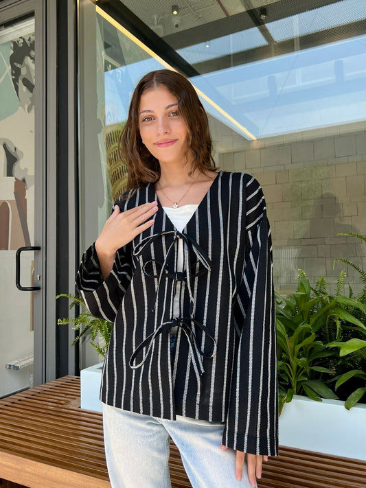 Knotty Shirt in Black