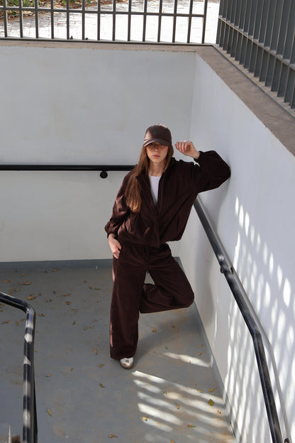 Velvet Grace Set in Brown