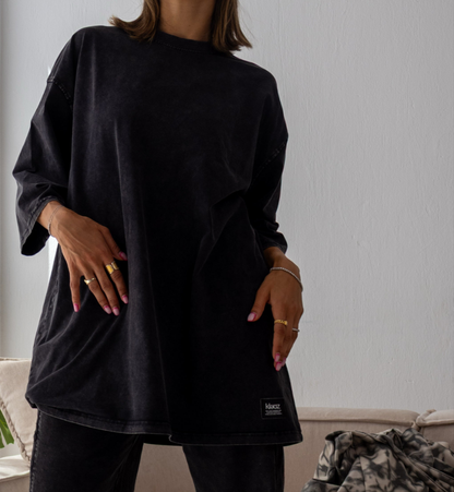 Signature Tee in Washed Grey