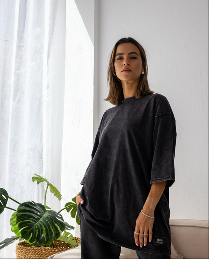 Signature Tee in Washed Grey